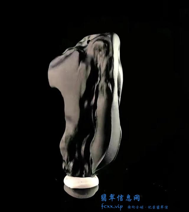 有着“成功男人影子”之称的墨翠，到底有怎样的魅力-9.jpg