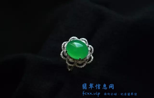 翡翠戒指佩戴篇-4.jpg