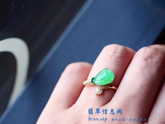 从古至今拥有着清廉的本质，雕刻而成的翡翠，一直备受人们的喜爱-4.jpg