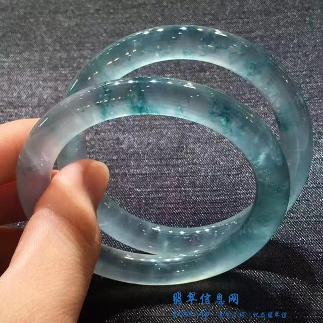 翡翠正确的鉴定手法-4.jpg