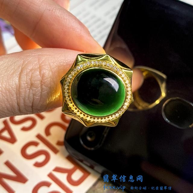 别看墨翠长得“黑”，就觉得墨翠是黑色的翡翠-3.jpg