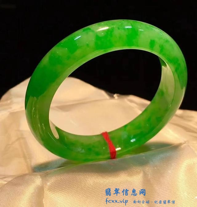 翡翠的种水和颜色，你了解多少？-1.jpg
