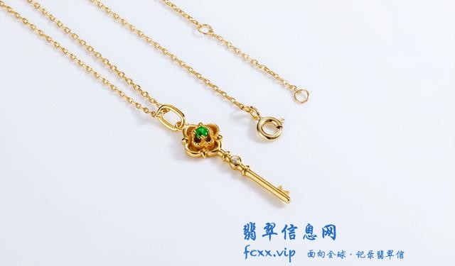 翡翠手镯到底算不算惊艳，看看有没有这三点特征，就能明白了-4.jpg