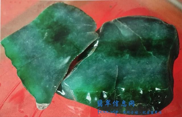 想要玩翡翠原石，至少你要知道何为赌石？-5.jpg