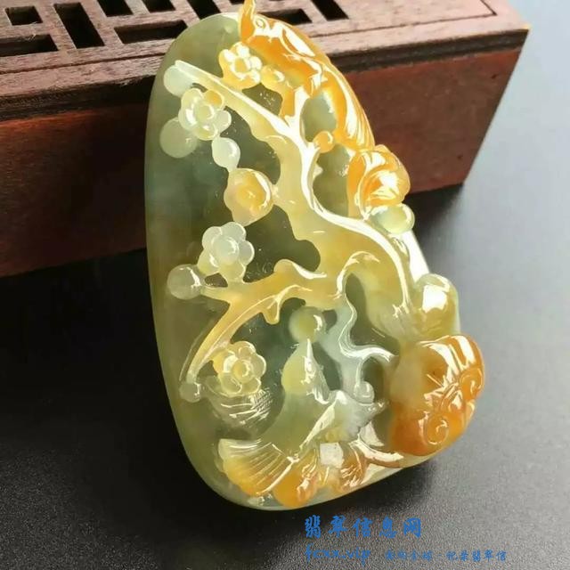 翡翠玉器雕刻技法——镂空雕刻-3.jpg