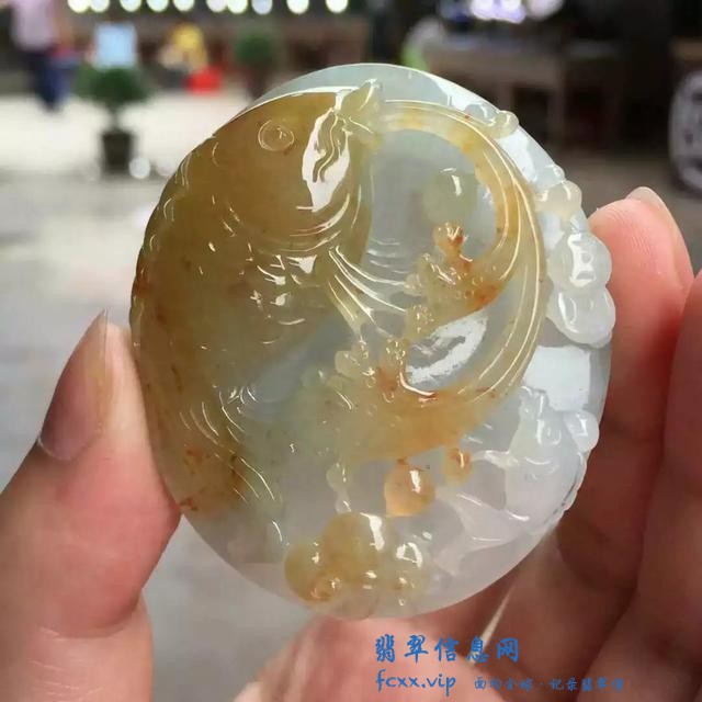 翡翠玉器雕刻技法——镂空雕刻-5.jpg