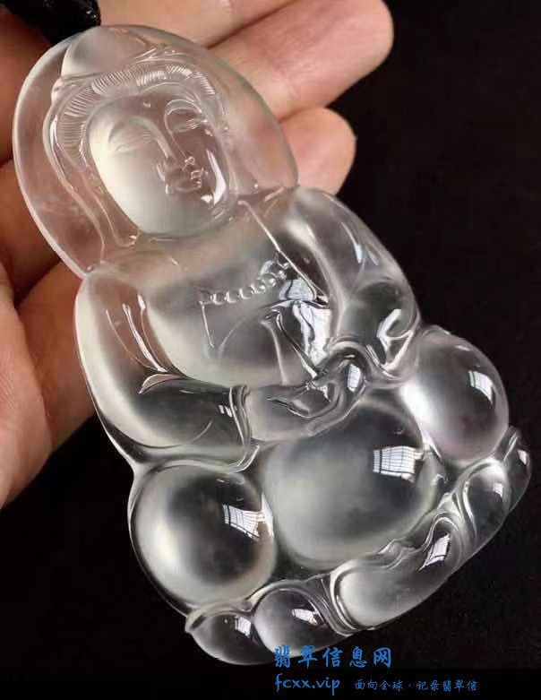 翡翠的雕刻技巧对价格的影响-4.jpg