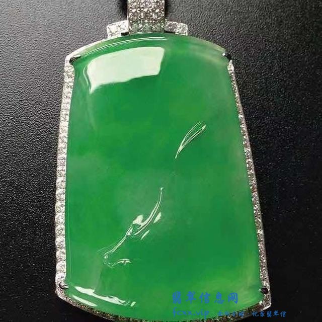 翡翠的雕刻技巧对价格的影响-9.jpg