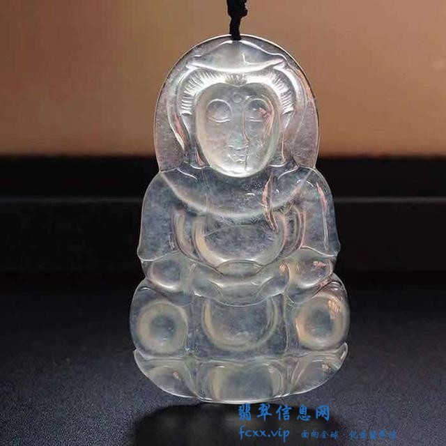 翡翠的雕刻技巧对价格的影响-13.jpg