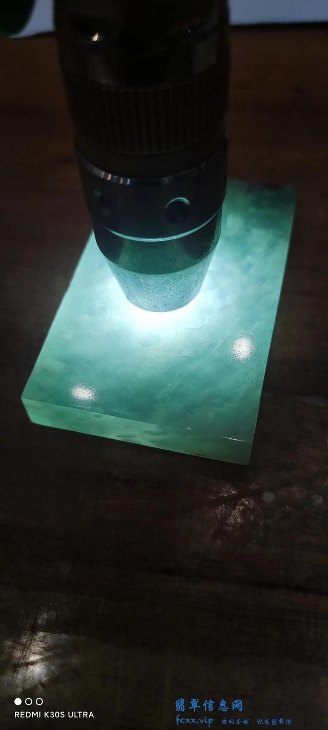 简单判断翡翠种水的方法-1.jpg