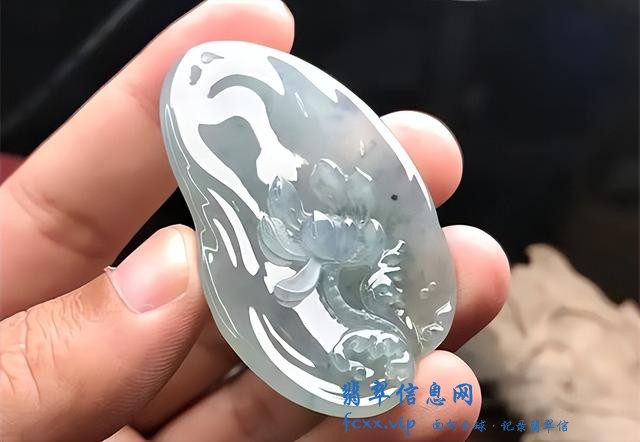 “玉不琢不成器”，看一块翡翠从原石到成品的过程，堪称惊艳-8.jpg