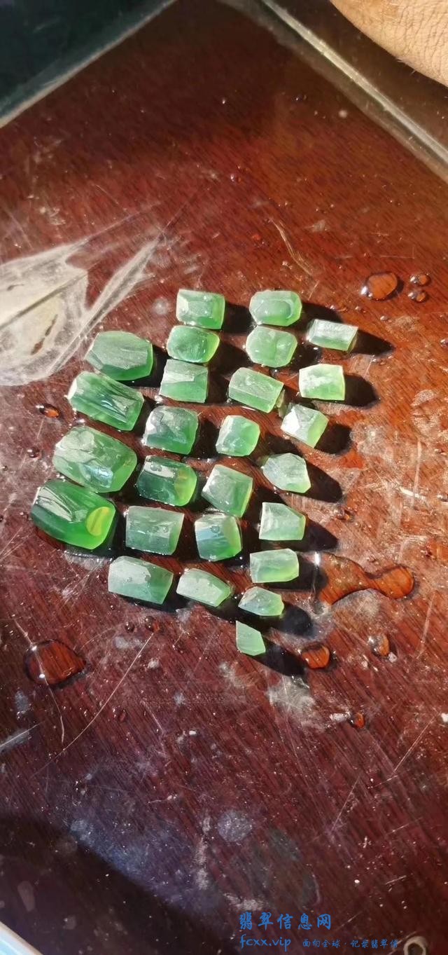 玩翡翠不懂种水真的好吗？-8.jpg