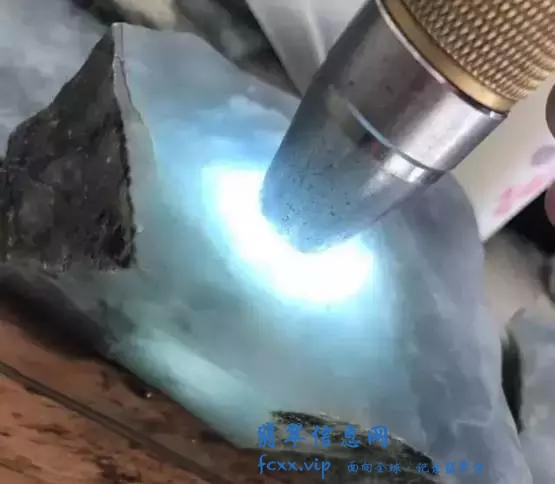 冰种翡翠，高冰翡翠与水沫子的对比！-1.jpg