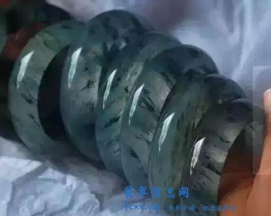 冰种翡翠，高冰翡翠与水沫子的对比！-9.jpg