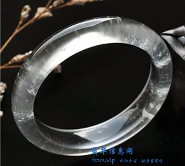高冰雪花棉翡翠值钱吗？你了解多少？-1.jpg