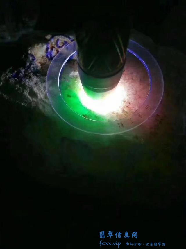 浅谈翡翠赌石，所需的技巧及要领-5.jpg