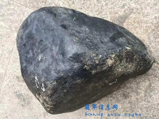 浅谈翡翠赌石，所需的技巧及要领-9.jpg