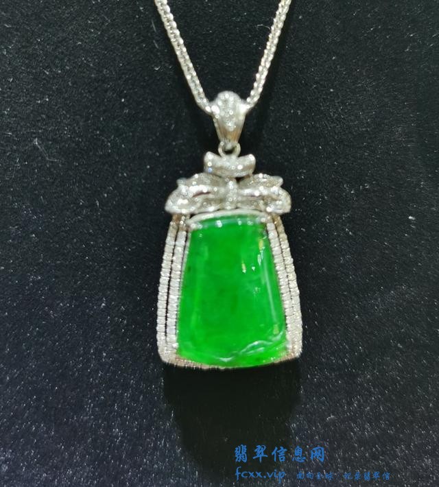 翡翠如何作假？作假的翡翠与天然翡翠如何区分呢？-3.jpg