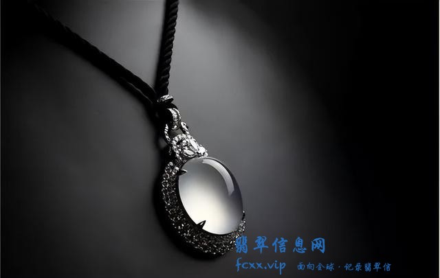 同样是做翡翠投资，为什么你的几十只翡翠手镯还抵不上一颗珠子？-2.jpg
