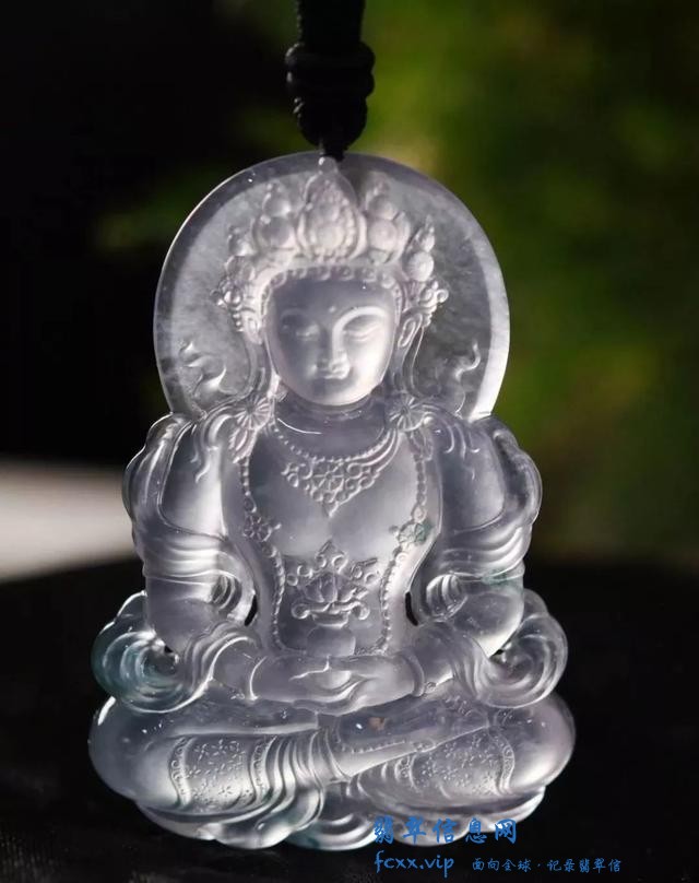 同样是做翡翠投资，为什么你的几十只翡翠手镯还抵不上一颗珠子？-3.jpg