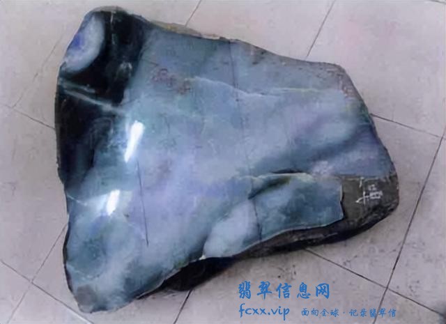 翡翠赌石赌什么，听听专家怎么说-3.jpg