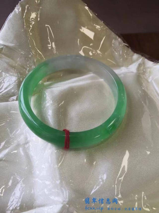 翡翠A.B.C货，最简单快捷的鉴定方法是什么？-2.jpg