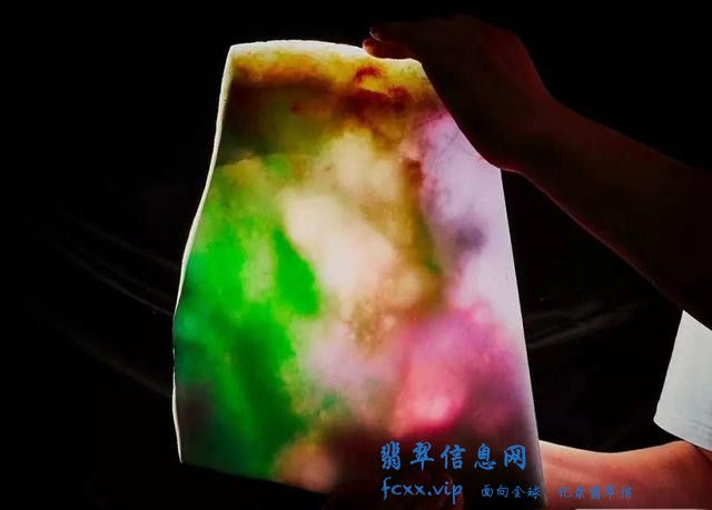 翡翠的纹、裂、棉，喜欢翡翠的你都能分得清么？-1.jpg