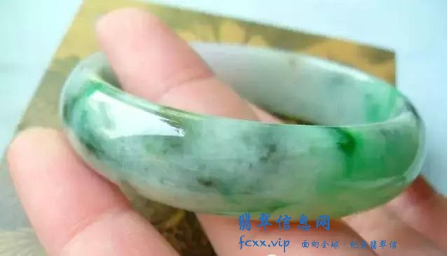 翡翠的纹、裂、棉，喜欢翡翠的你都能分得清么？-9.jpg
