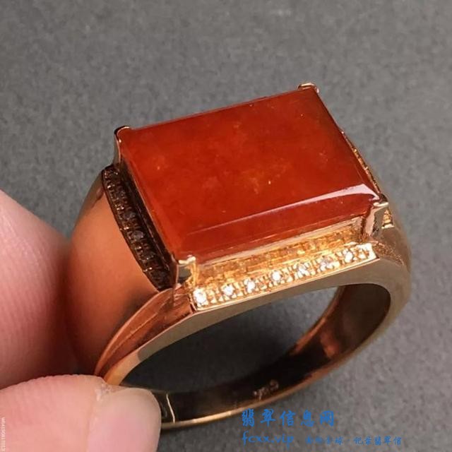 翡翠戒面最新的镶嵌手法，不仅古典，而且造型时尚-8.jpg
