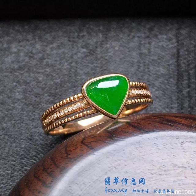 翡翠戒面最新的镶嵌手法，不仅古典，而且造型时尚-10.jpg