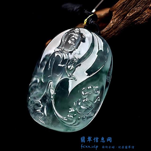翡翠鉴定，先要学会用眼睛观察-1.jpg