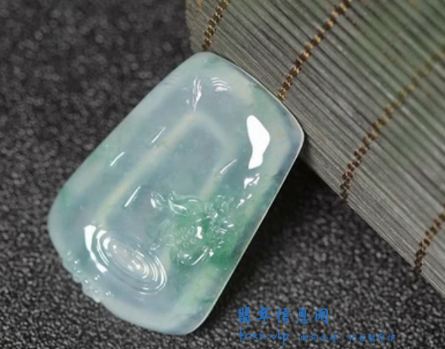 鉴别翡翠真假的三个要诀，看懂这几点就能看懂大部分翡翠-10.jpg