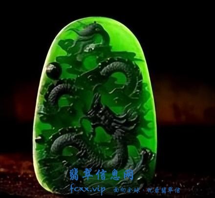 翡翠的两种鲜明特点，对你鉴定有很大帮助-11.jpg
