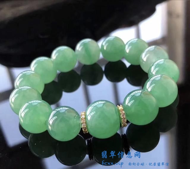 师傅给了我一批翡翠珠子~让我搭配一下-2.jpg