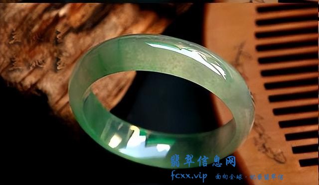专家2点告诉你，翡翠的肉眼鉴别方法-5.jpg