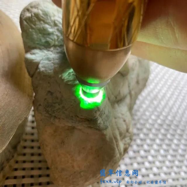 少见的木那包浆皮料子，戒面级别，行家值得收藏-1.jpg
