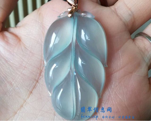 翡翠的种水怎么区分？翡翠入门必知！学会帮你少花冤枉钱-4.jpg